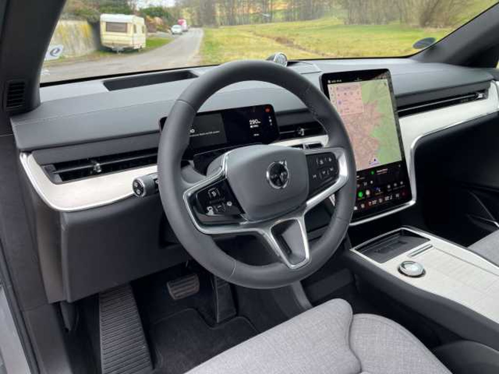 Volvo EX90