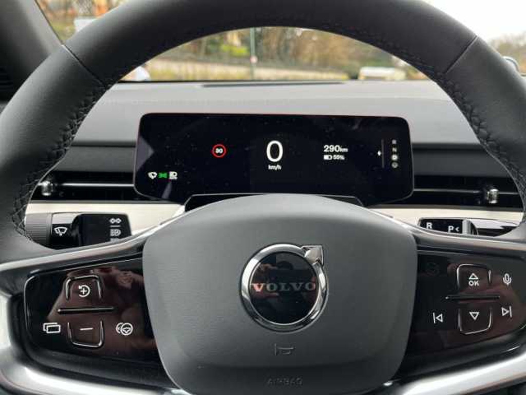 Volvo EX90