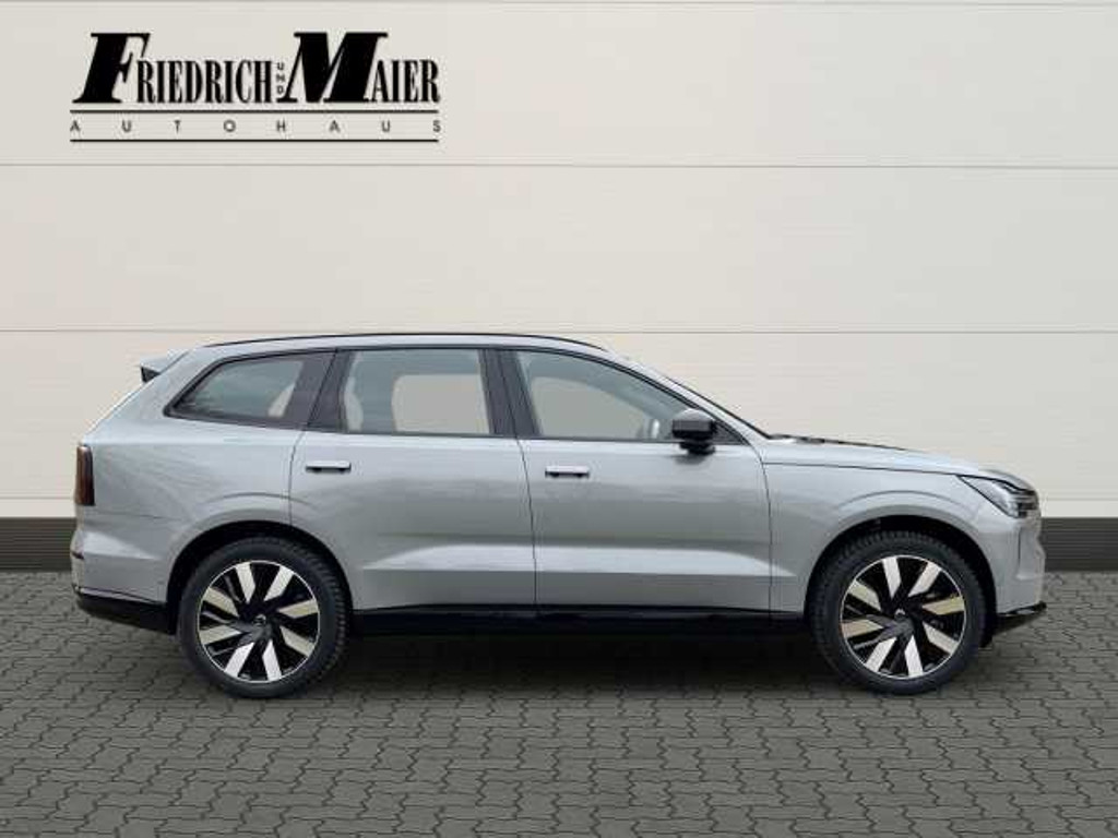 Volvo EX90