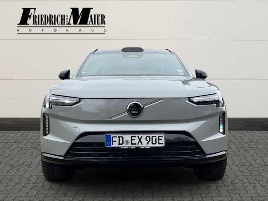 Volvo EX90