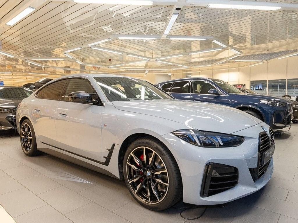 BMW M440
