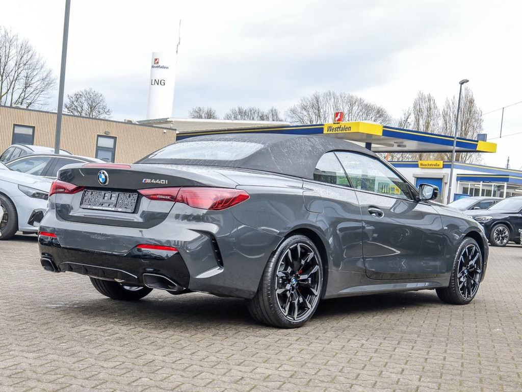 BMW M440