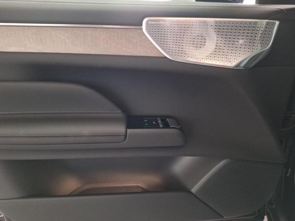 Volvo ES90