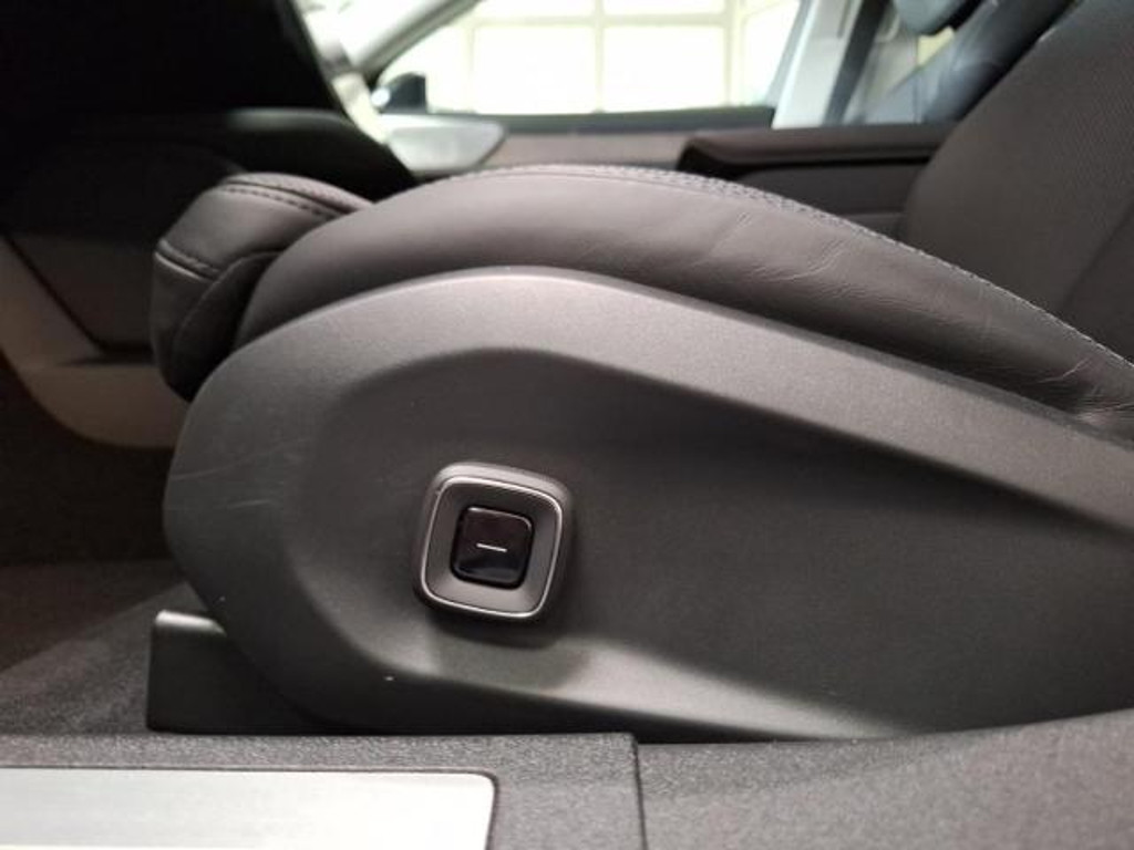 Volvo ES90