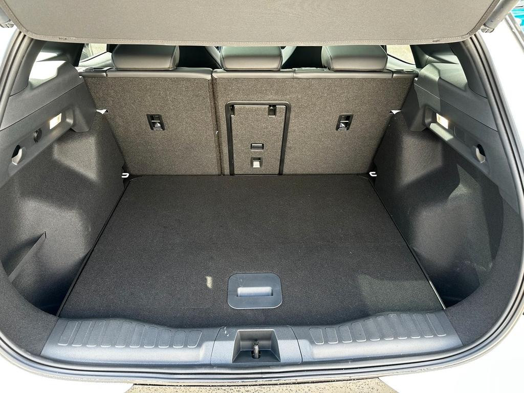 Ford Explorer RWD Extended range Premium