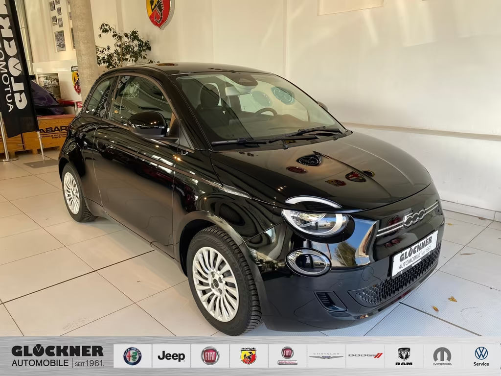 Fiat 500e Komfortpaket/ Allwetterreifen