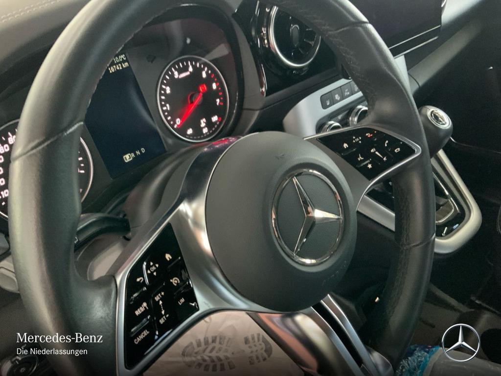 Mercedes-Benz T 180