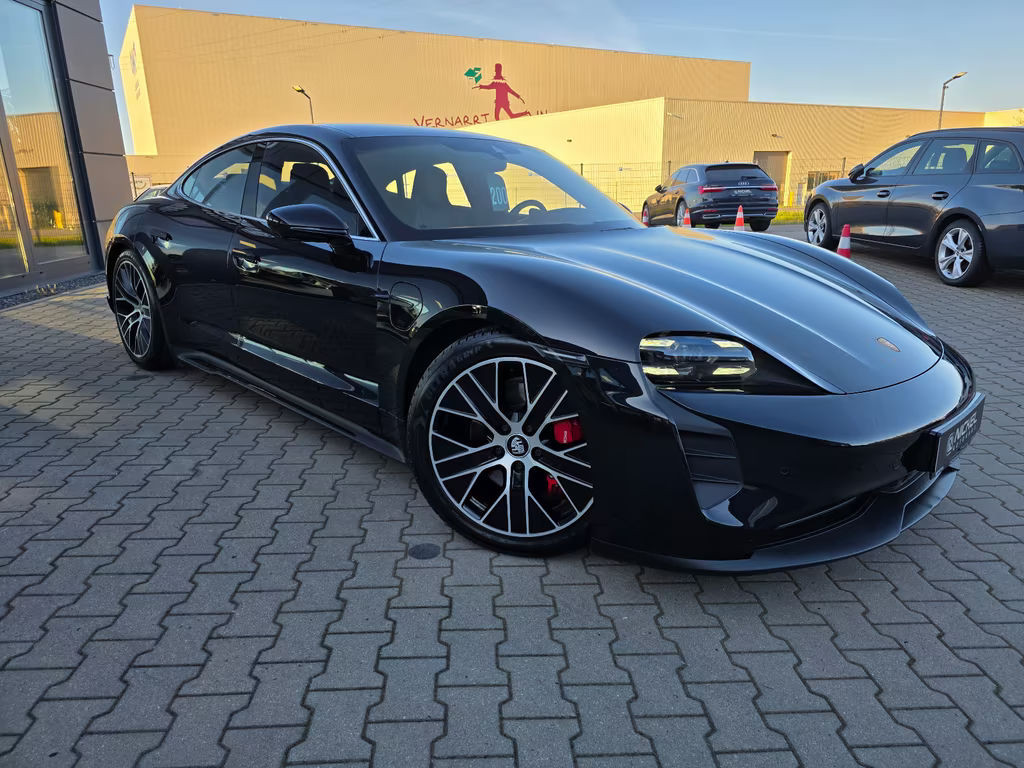 Porsche Taycan