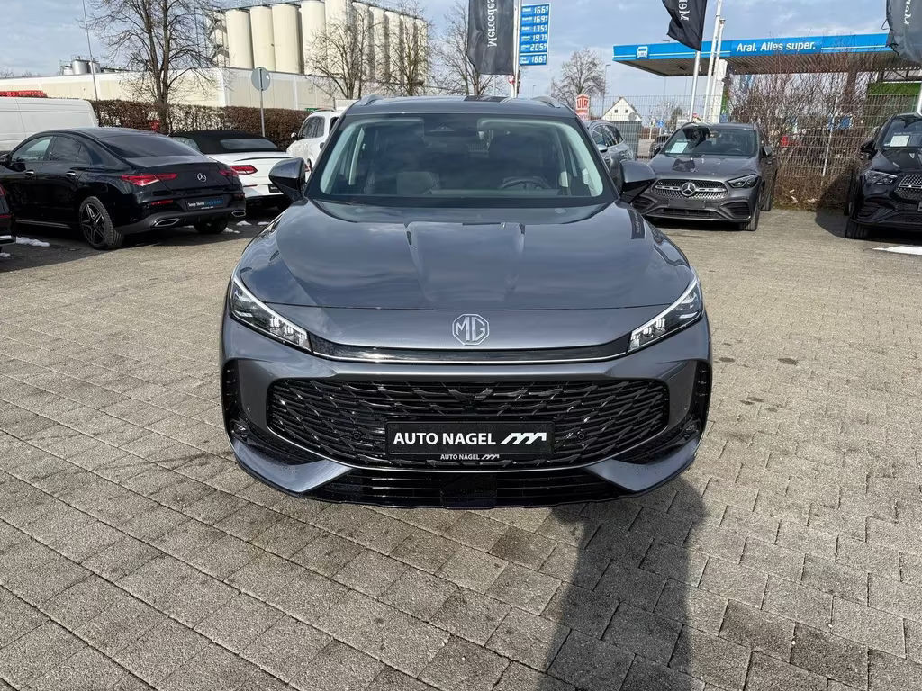 MG HS