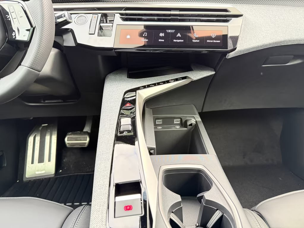 Peugeot E-3008