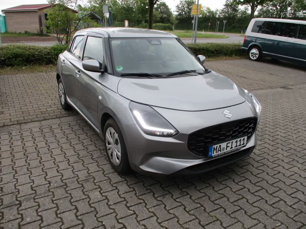 Suzuki Swift Club Hybrid