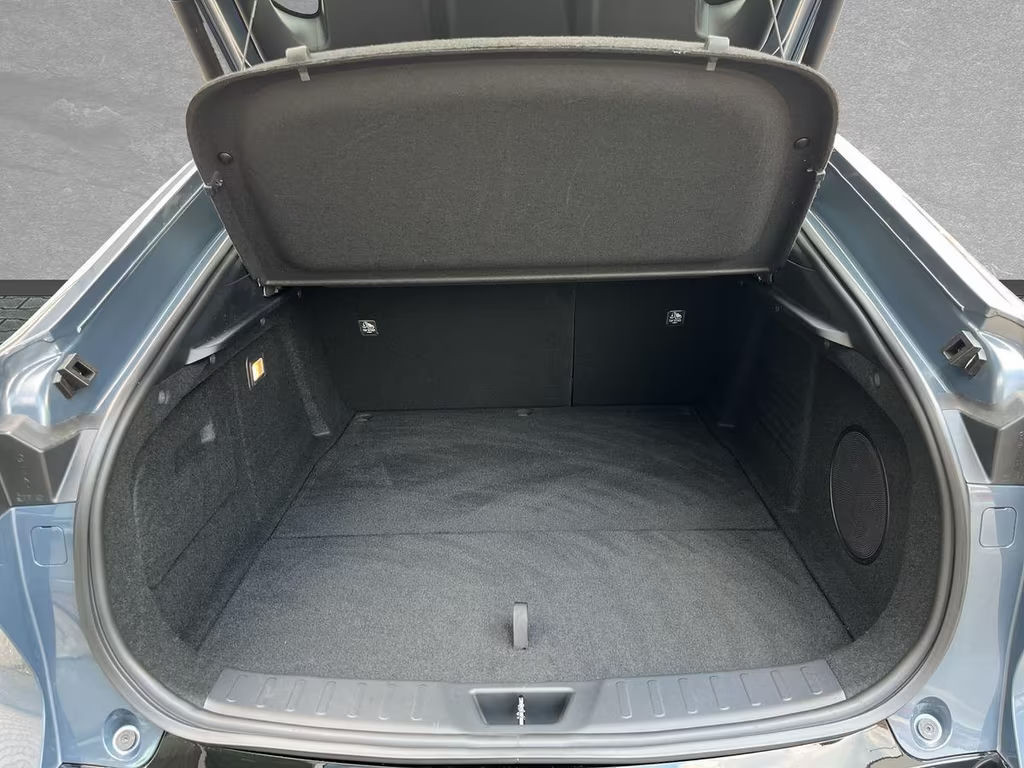 Mazda 6e