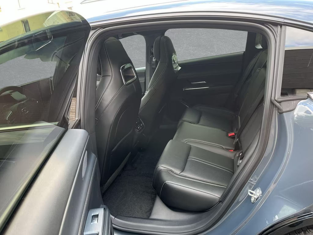 Mazda 6e
