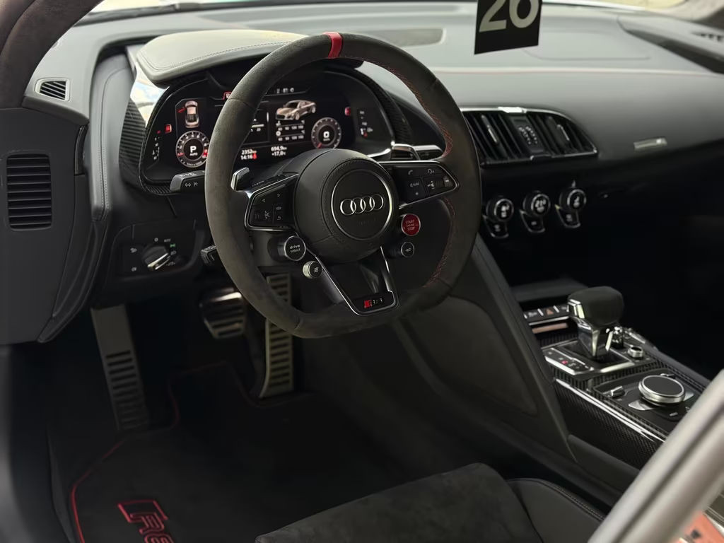 Audi R8