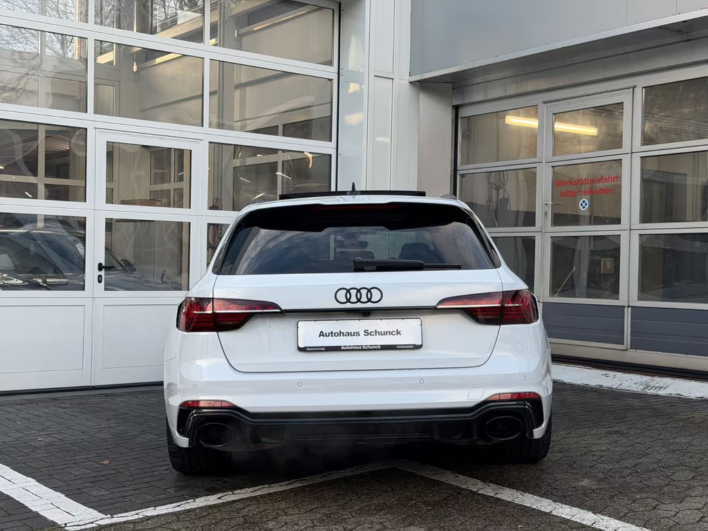 Audi RS4