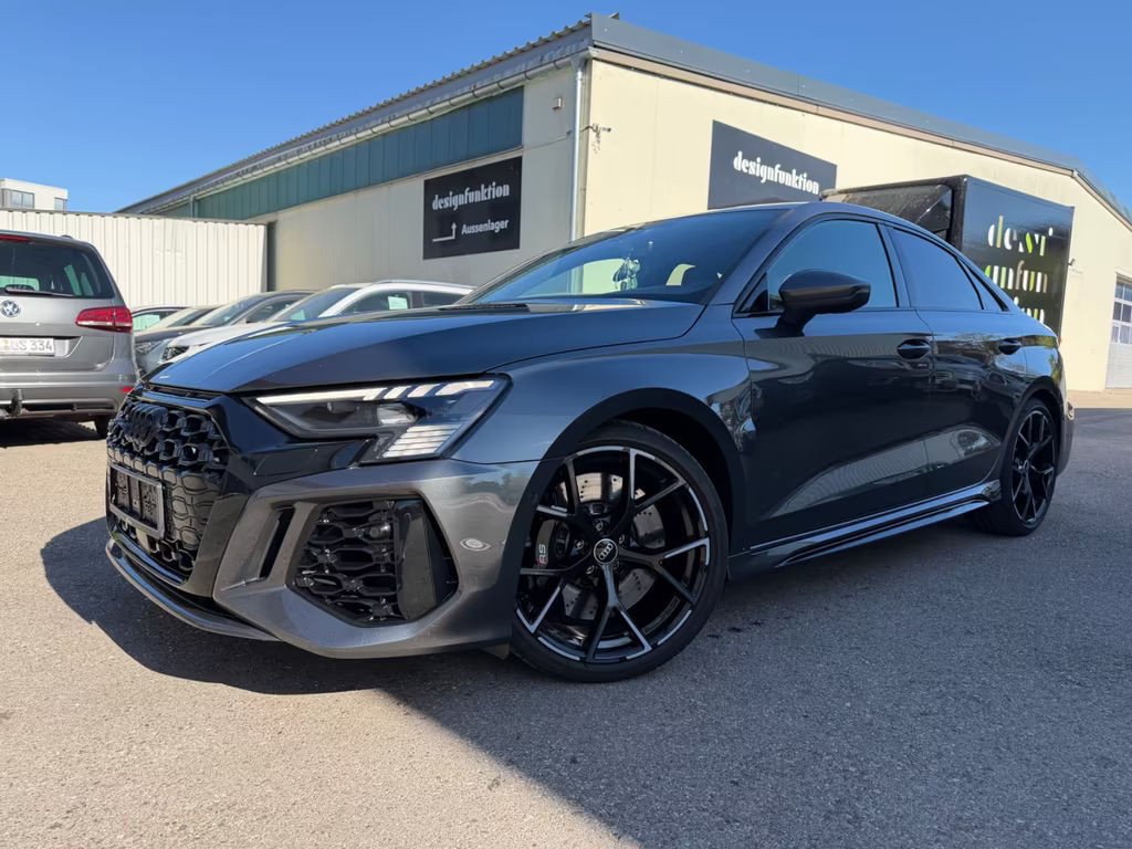 Audi RS3 Sedan Quattro