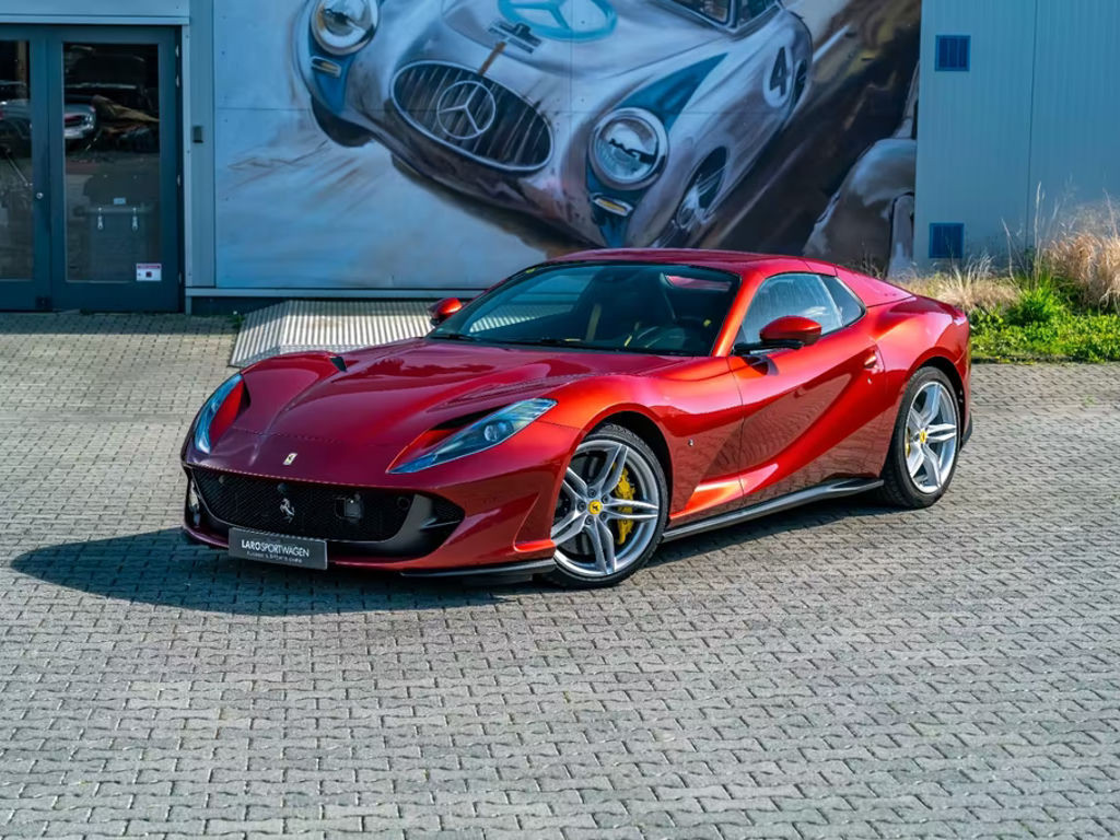 Ferrari 812