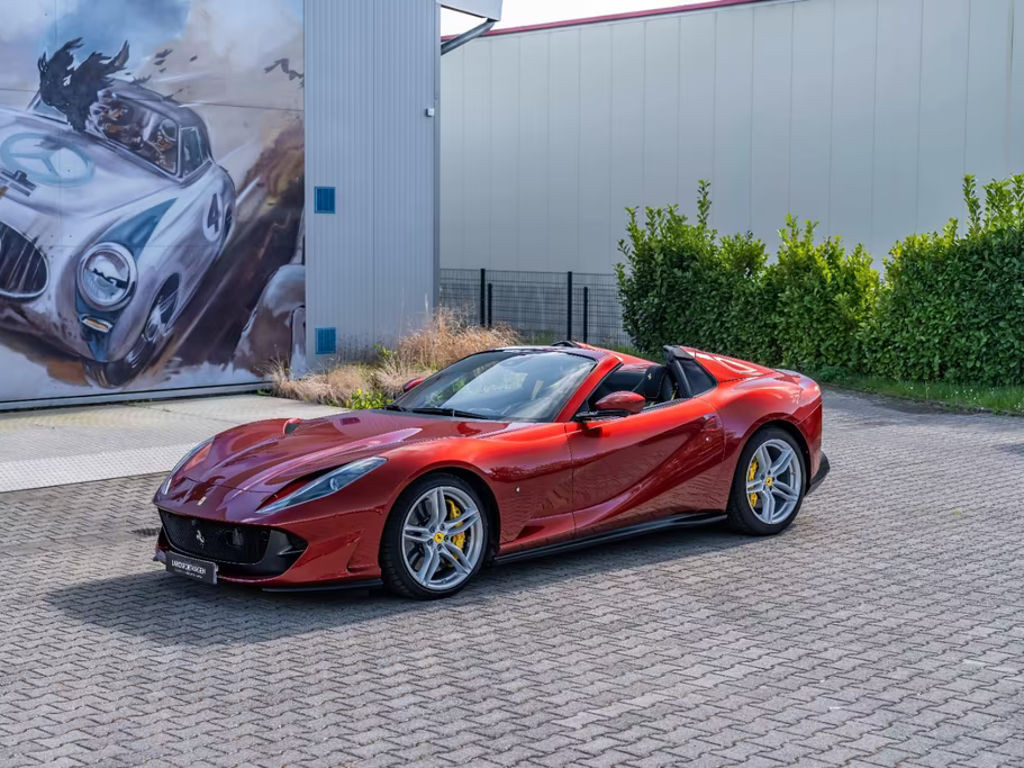 Ferrari 812