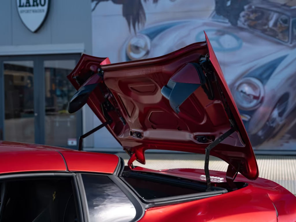 Ferrari 812