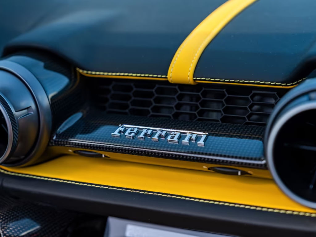 Ferrari 812