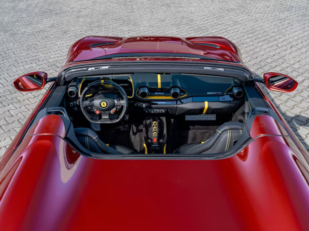Ferrari 812