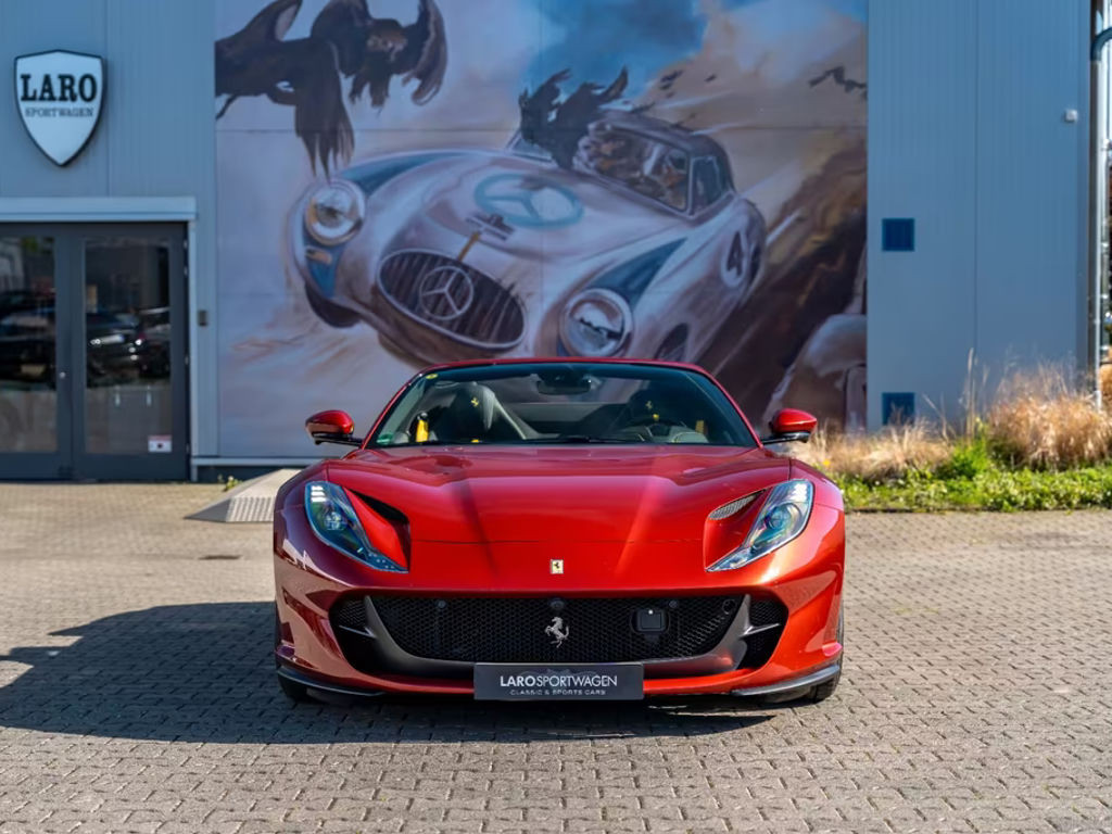 Ferrari 812