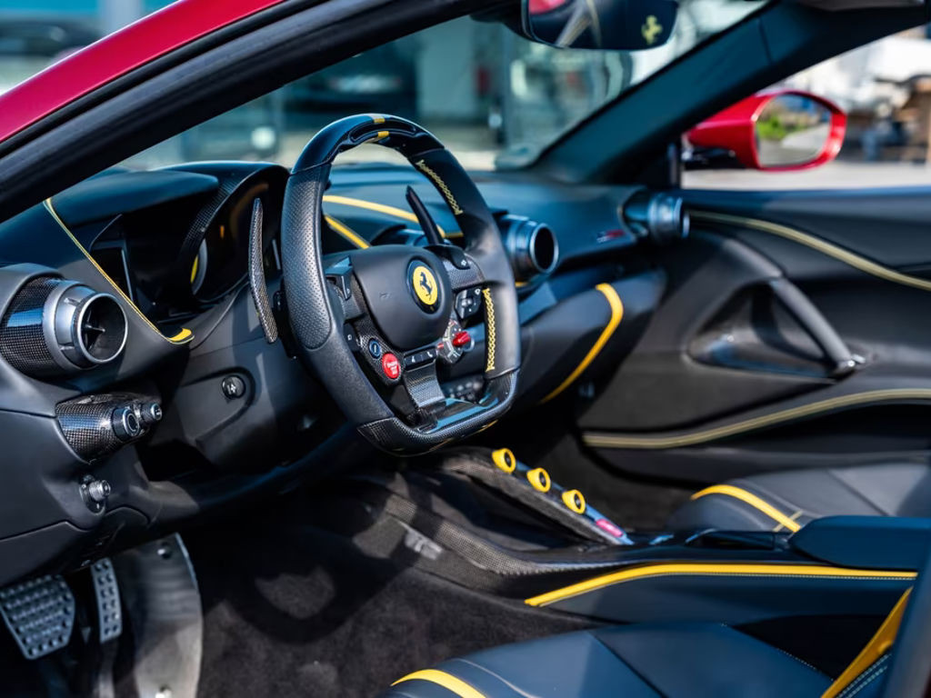 Ferrari 812