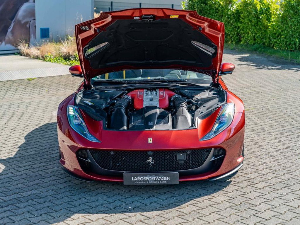 Ferrari 812