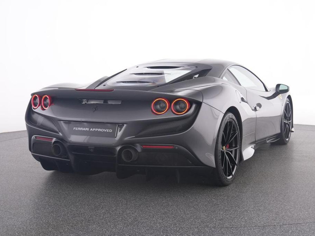 Ferrari F8