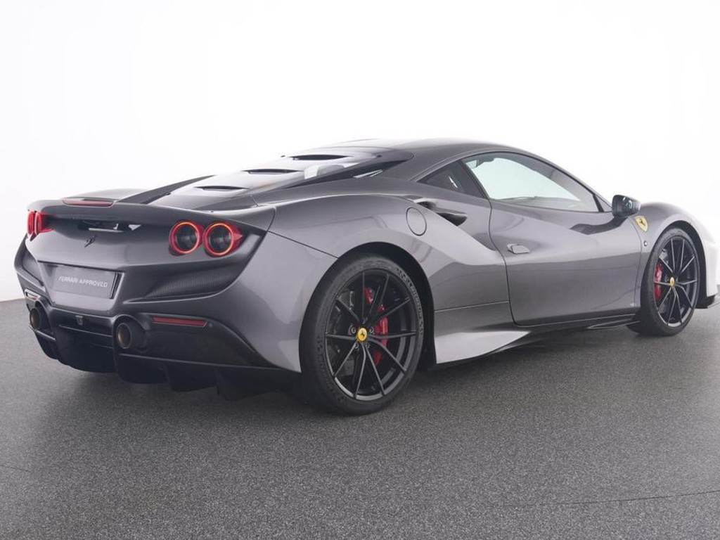 Ferrari F8