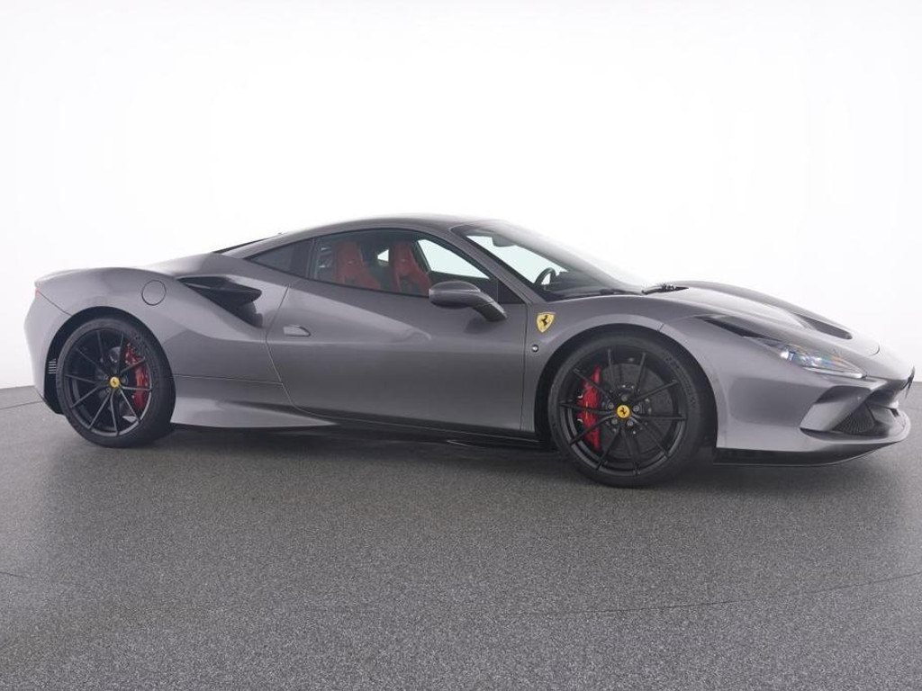 Ferrari F8