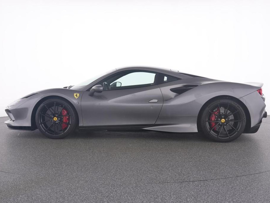 Ferrari F8