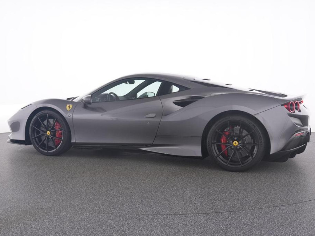 Ferrari F8