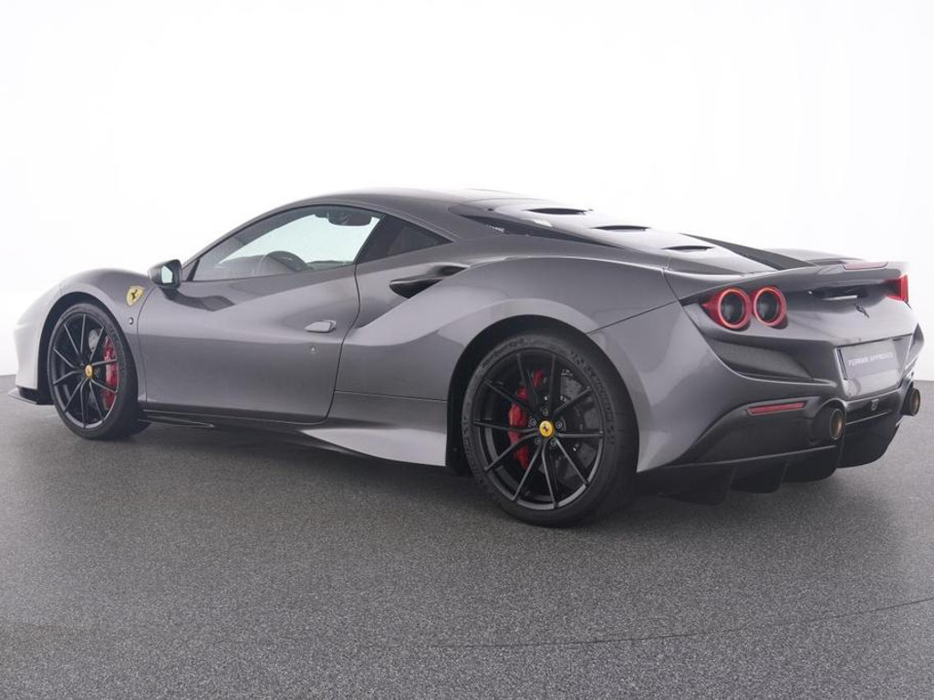 Ferrari F8