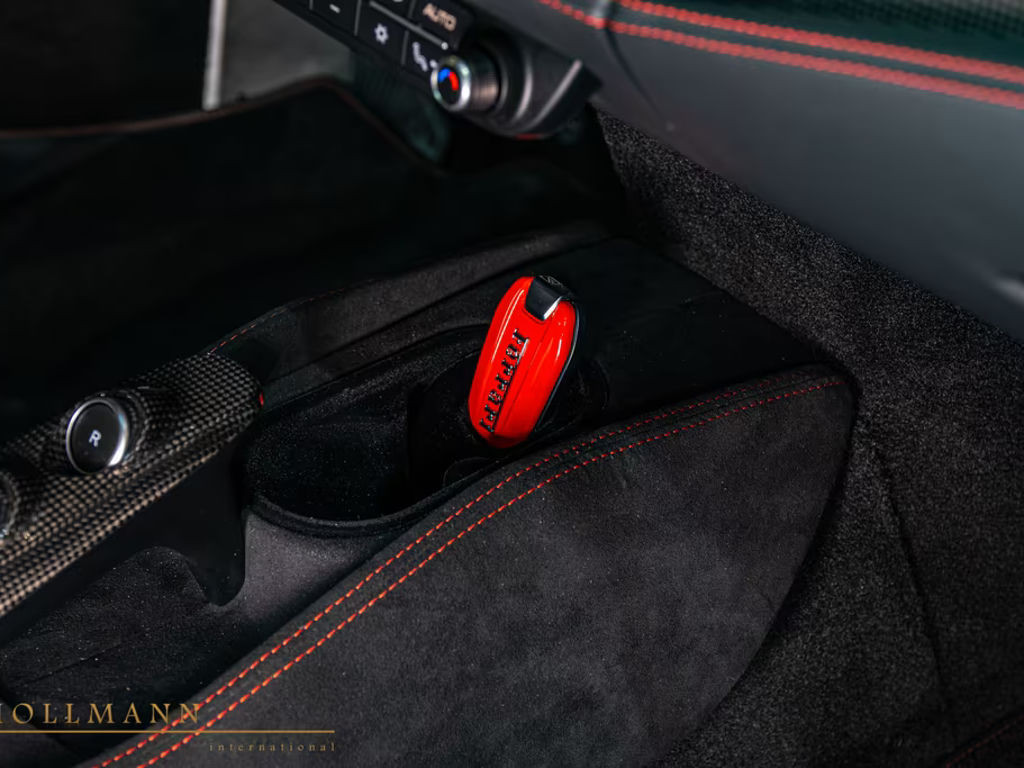 Ferrari F8