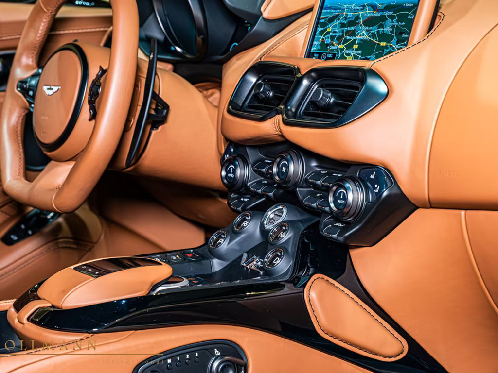 Aston Martin Vantage
