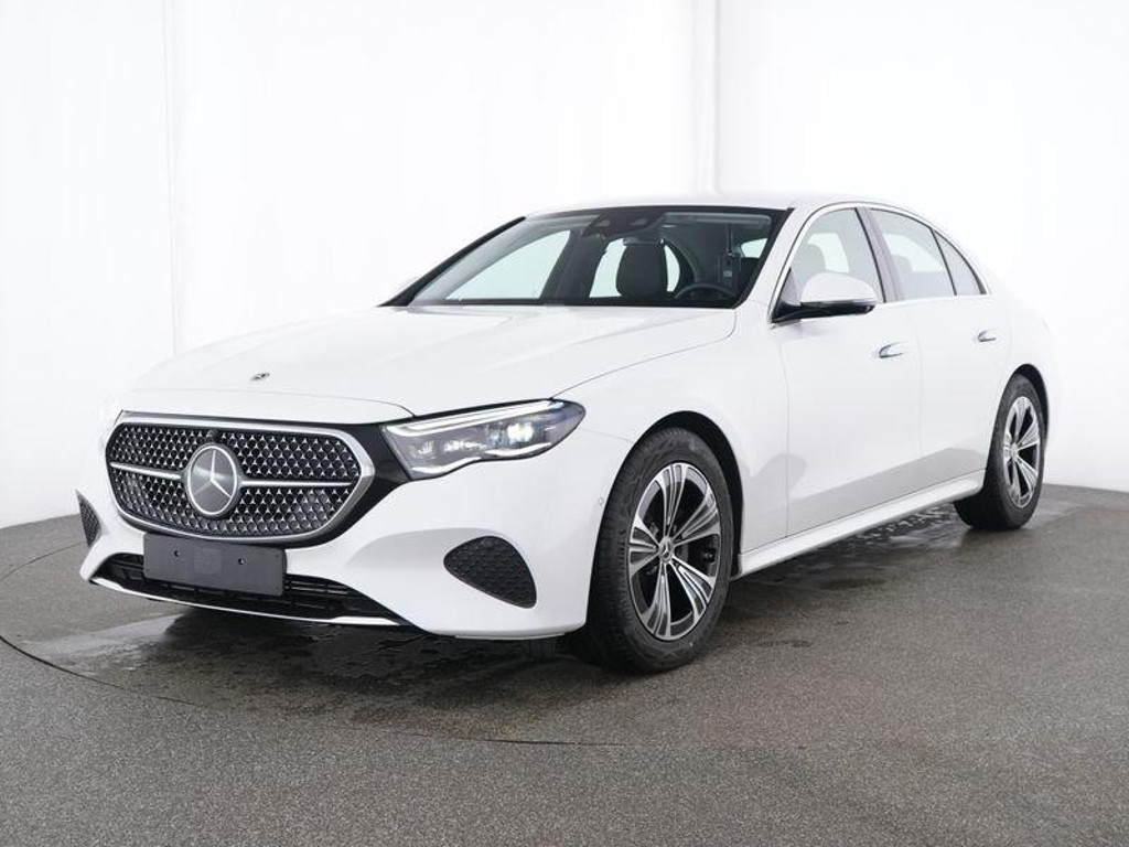 Mercedes-Benz E-Klasse E 220 4MATIC AVANTGARDE E 220 d Sedan