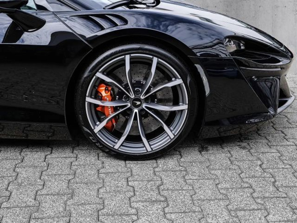 McLaren Artura