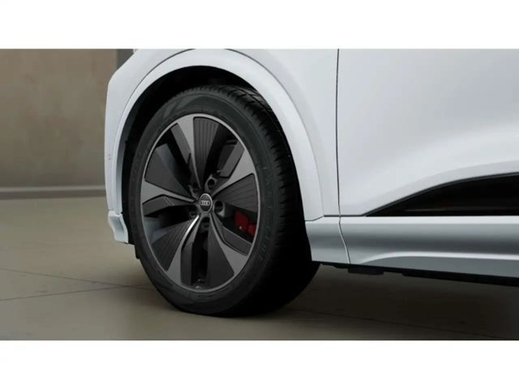 Audi SQ6 e-tron