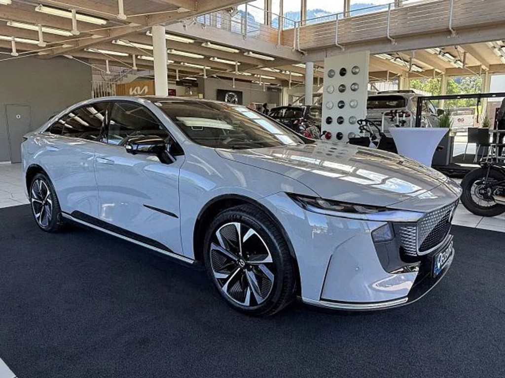Mazda 6e