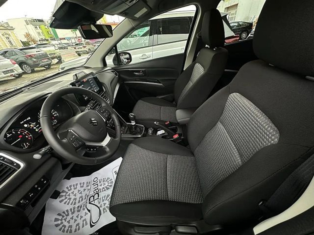 Suzuki S-Cross