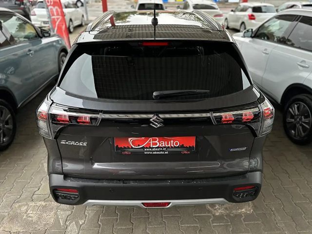 Suzuki S-Cross