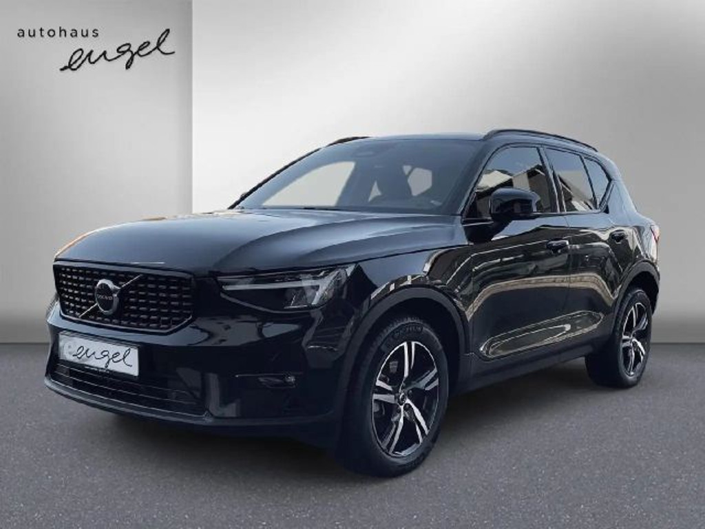 Volvo XC40 Plus Dark