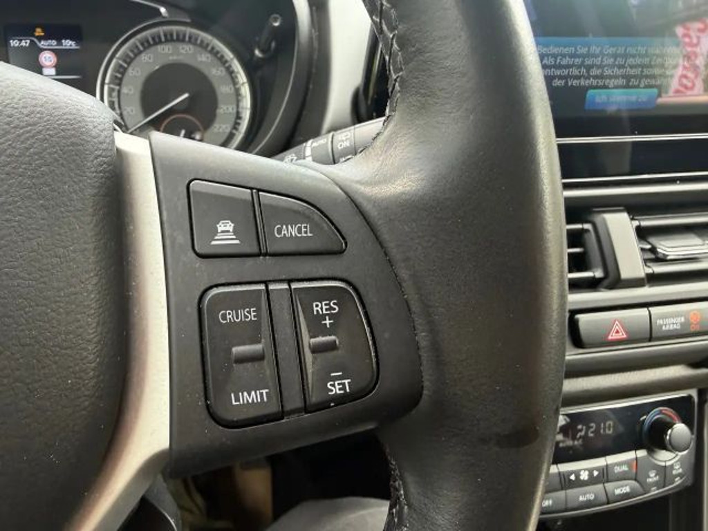 Suzuki S-Cross