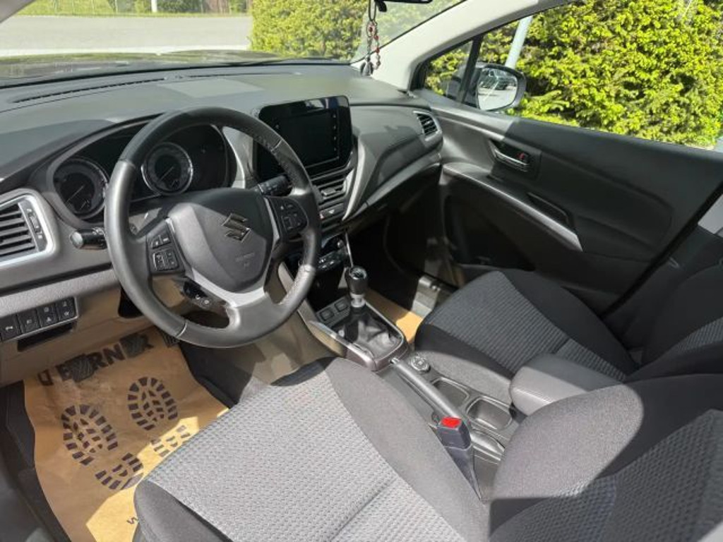 Suzuki S-Cross