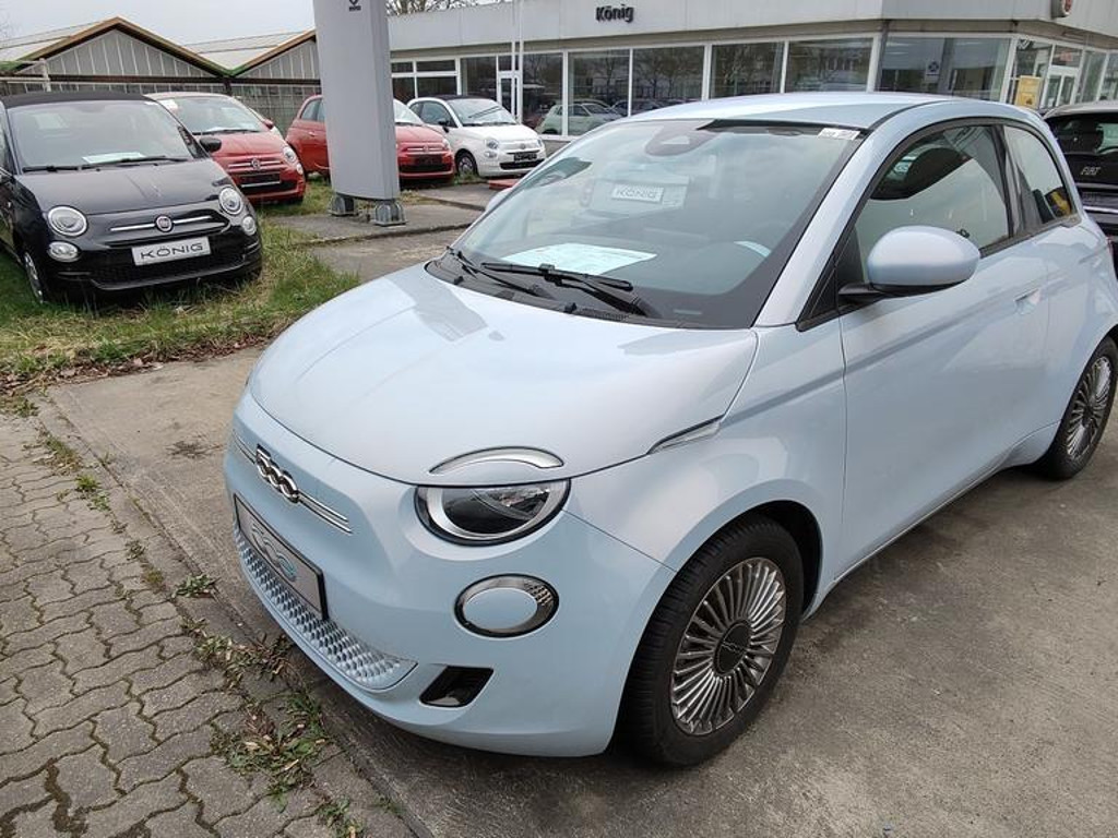 Fiat 500e Elektro 3+1 Allwetterräder,Klima, Bluetooth