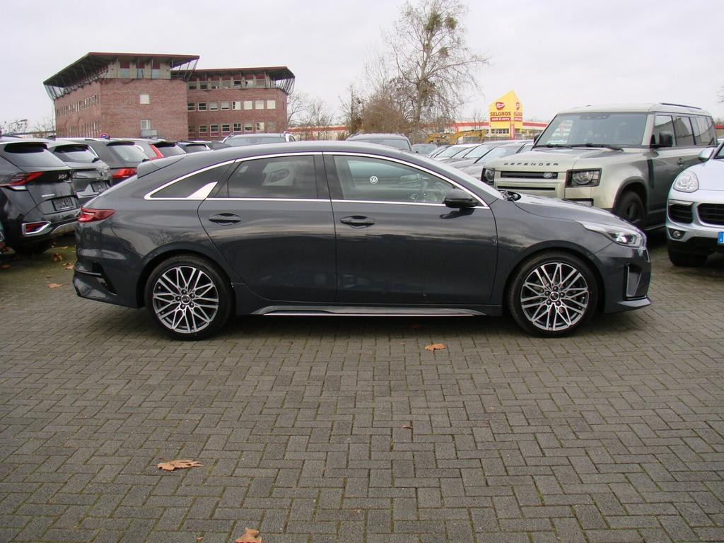 Kia ProCeed