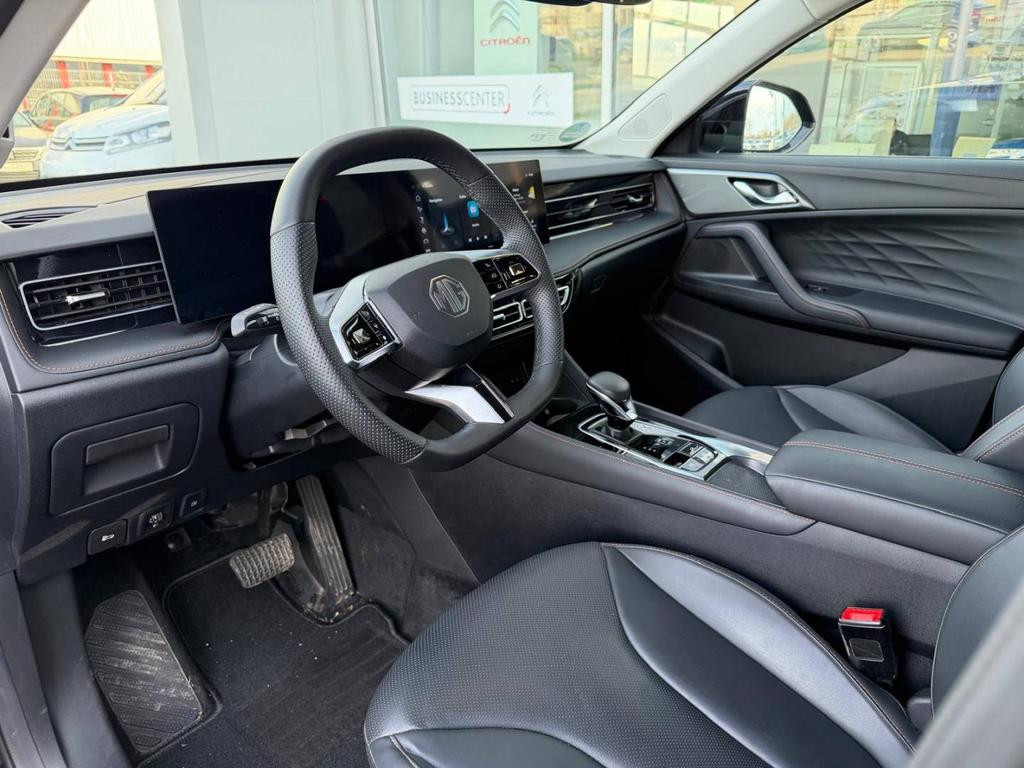 MG HS