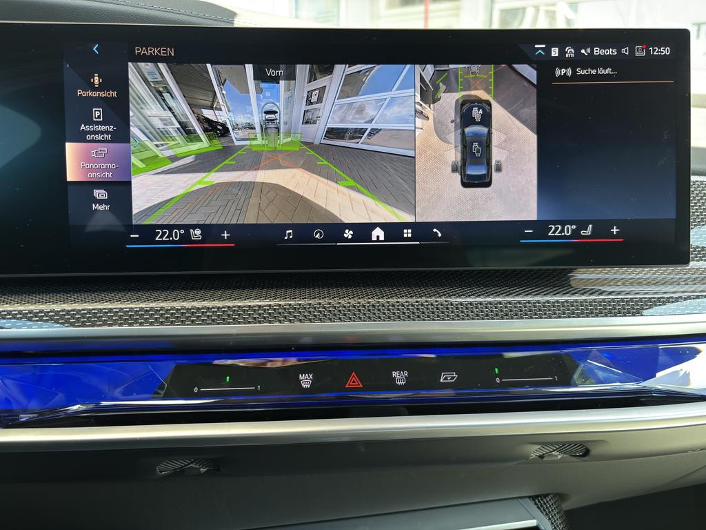 BMW i7