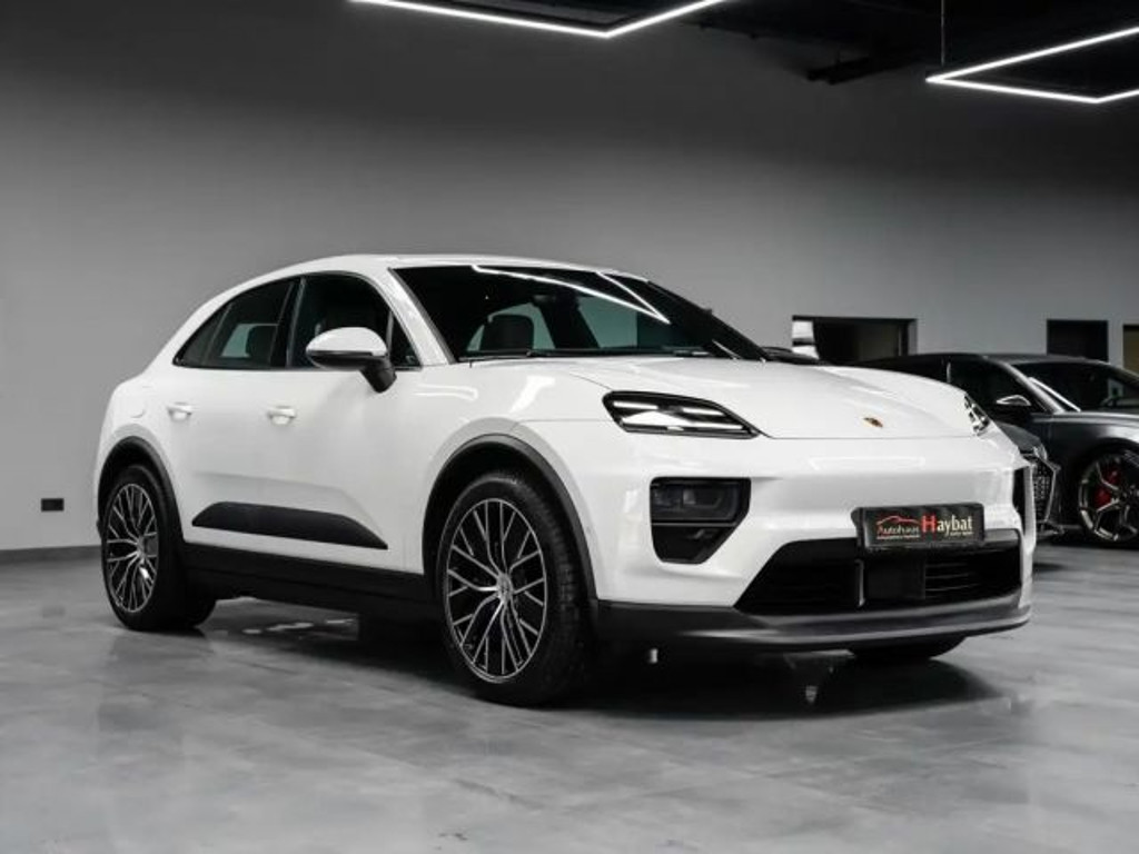 Porsche Macan 4